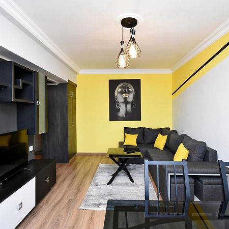 Positive Apartment In Center Of Yerevan City Exterior foto