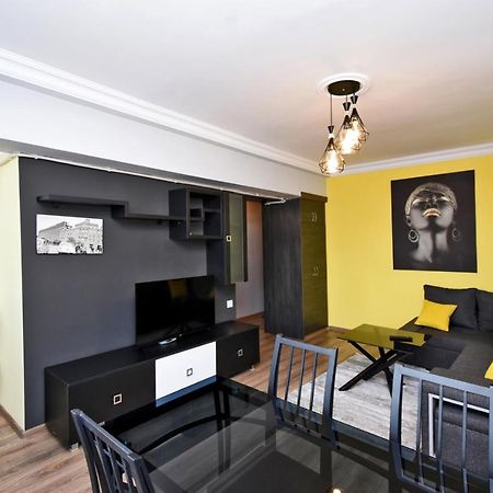 Positive Apartment In Center Of Yerevan City Exterior foto