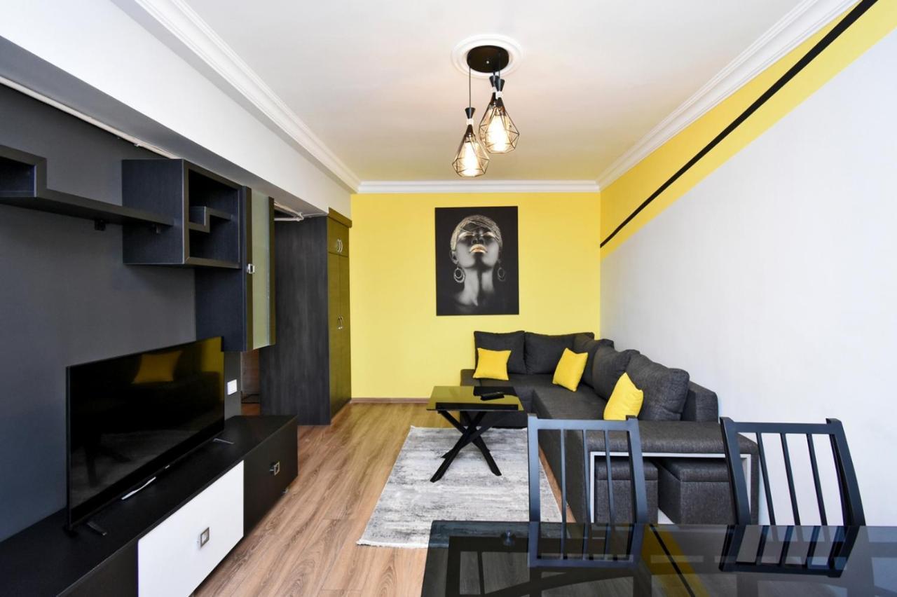 Positive Apartment In Center Of Yerevan City Exterior foto