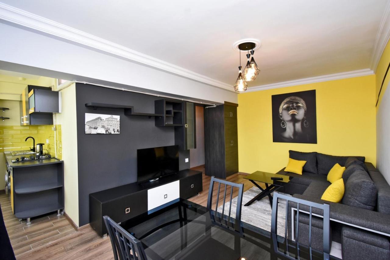 Positive Apartment In Center Of Yerevan City Exterior foto
